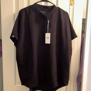 NWT Figs Oversized Scrub Top in Black